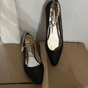 Black Women's Shoes with Pearl Ankle Strap